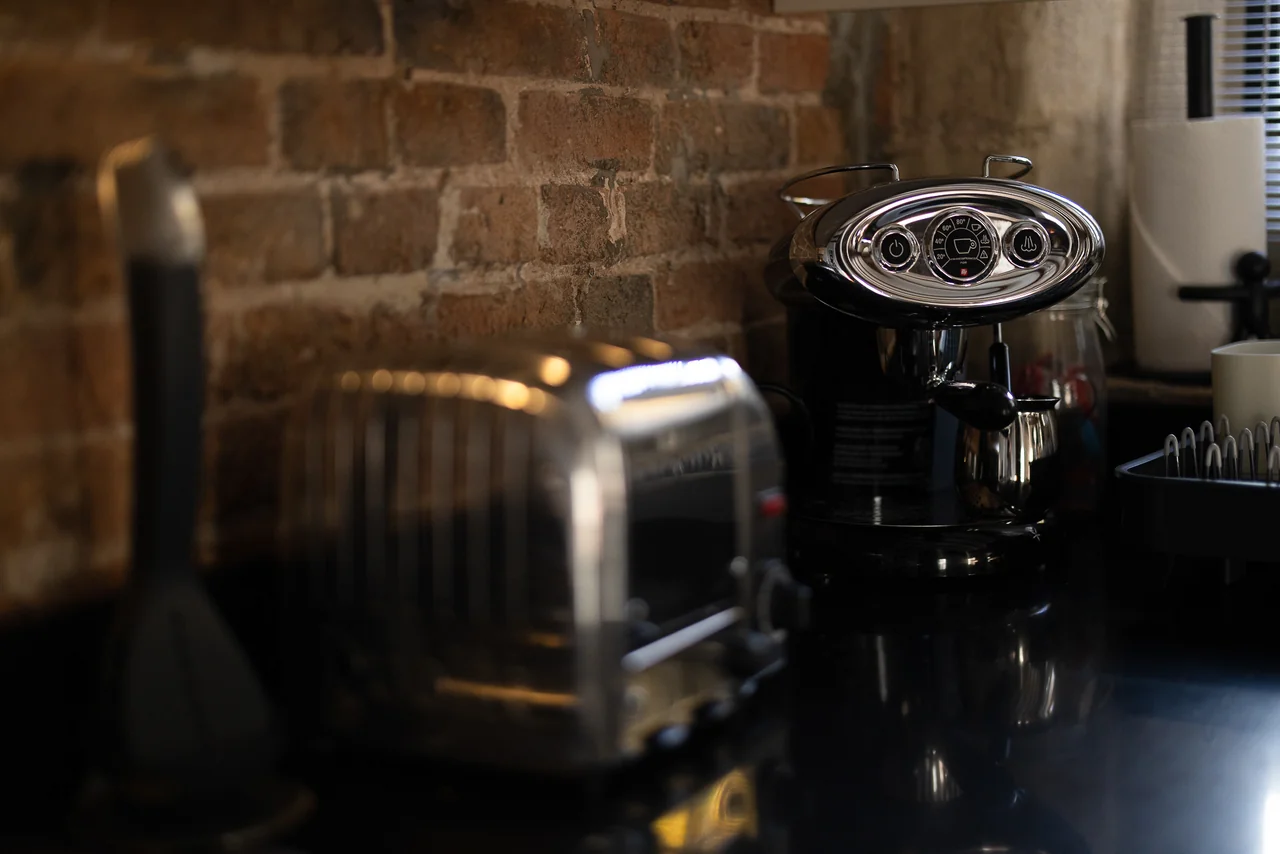 Coffee machine and toaster at 42 Church Street